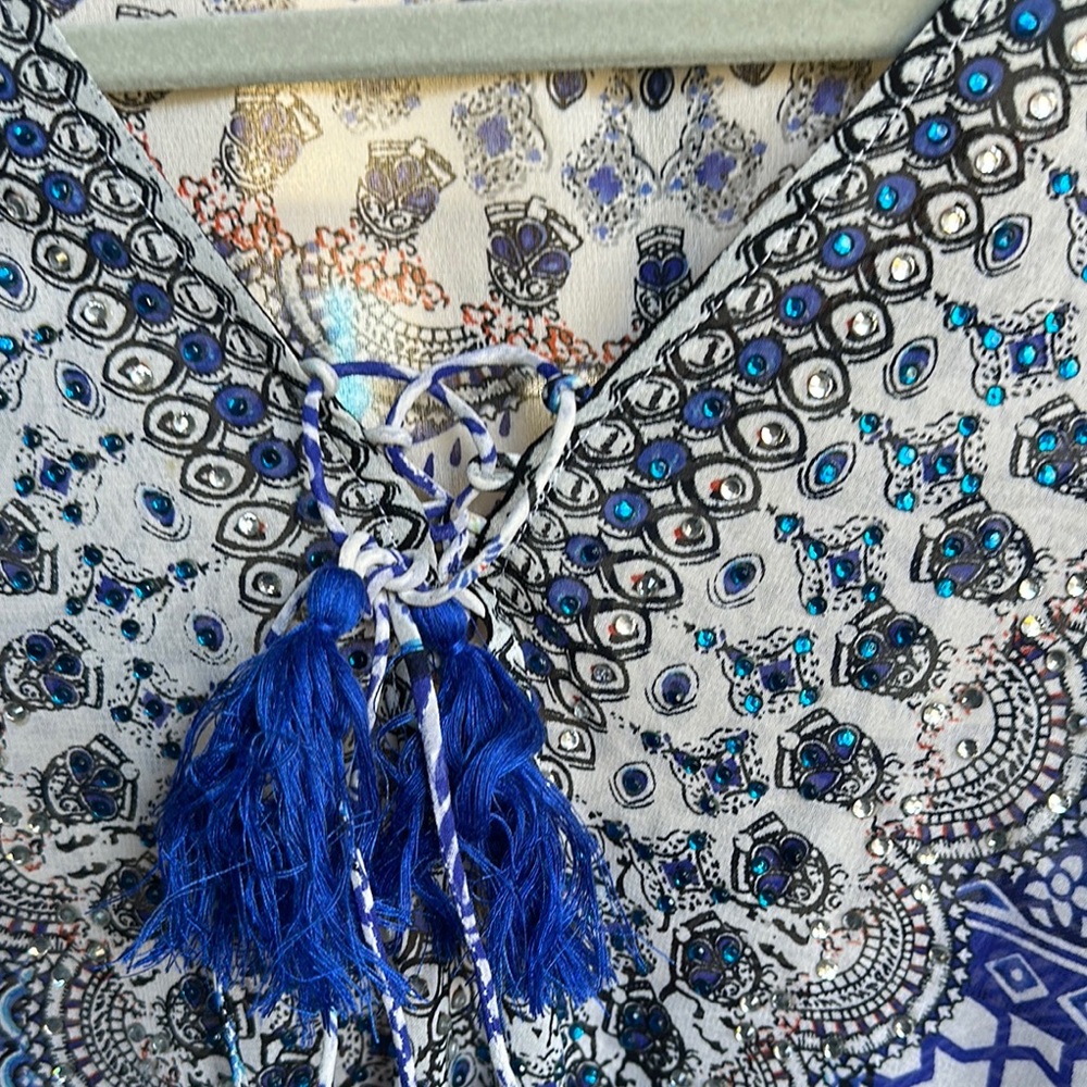 Blue and White Patterned Tunic - Picture 5 of 7